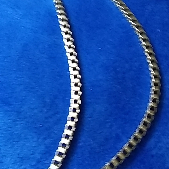Chain - Picture 1 of 2